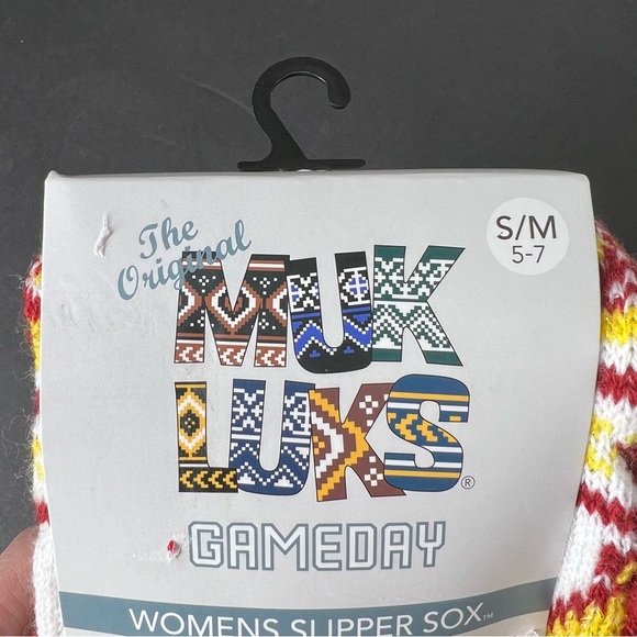 UNIVERSITY of MINNESOTA Muk Luks slipper socks Women’s S/M 5-7 GOPHERS New NWT - Picture 8 of 8
